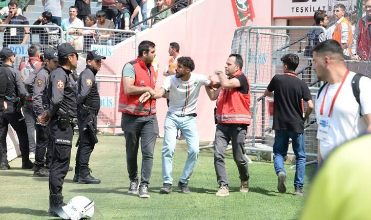 Diyarbakır'da olaylı maç: 14 gözaltı