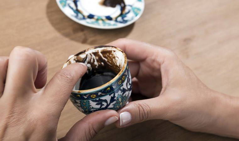 Kahve falına olan ilgi şaşırttı: Şeker Bayramı'nda 12 milyon fal bakıldı!