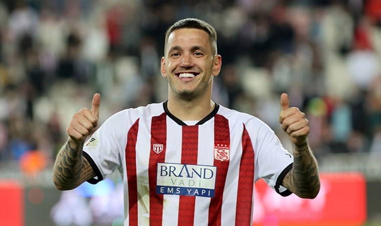 Rey Manaj'dan transfer açıklaması!