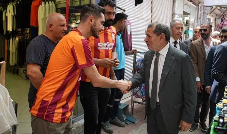 Galatasaray Başkanı Hatay'da... Dursun Özbek'ten tüm kulüplere çağrı!