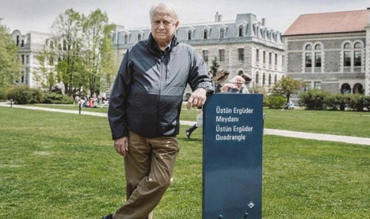 Okulda seçimle göreve gelen ilk rektördü...