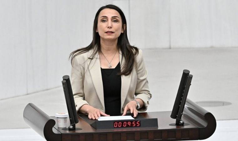 Meclis kürsüsünde...