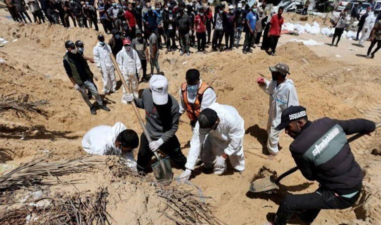 BM İnsan Hakları Yetkilisi Volker Türk: Gazze'deki toplu mezar haberlerinden dehşete düştüm