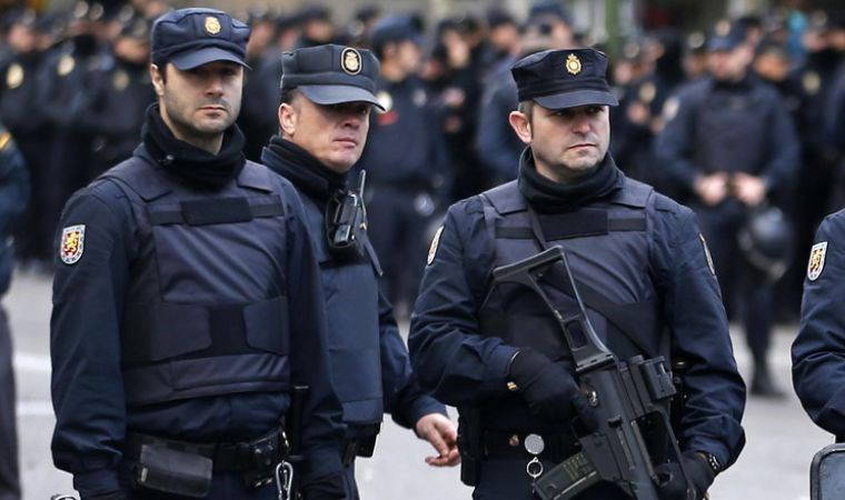 Avrupa'nın en büyük sahte para merkezi çökertildi: İspanya polisi 10 kişiyi gözaltına aldı