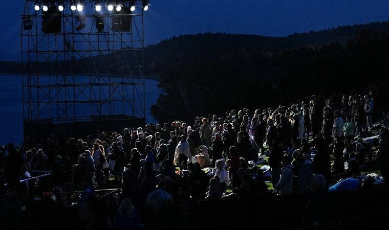 Anzak Koyu'nda geleneksel 'Şafak Ayini' yapıldı