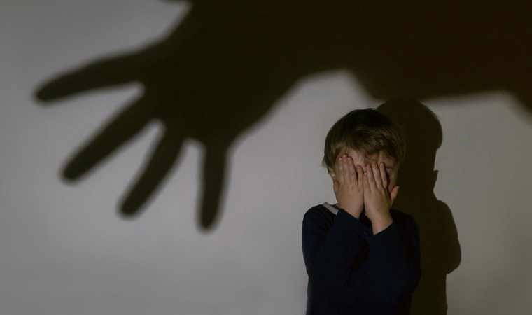 Mersin'de otizmli çocuğa şiddete 12 ay hapis cezası