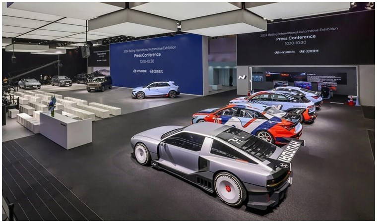 Hyundai Pekin Otomobil Fuarı'nda şov yaptı: 3 otomobil birden tanıttı!