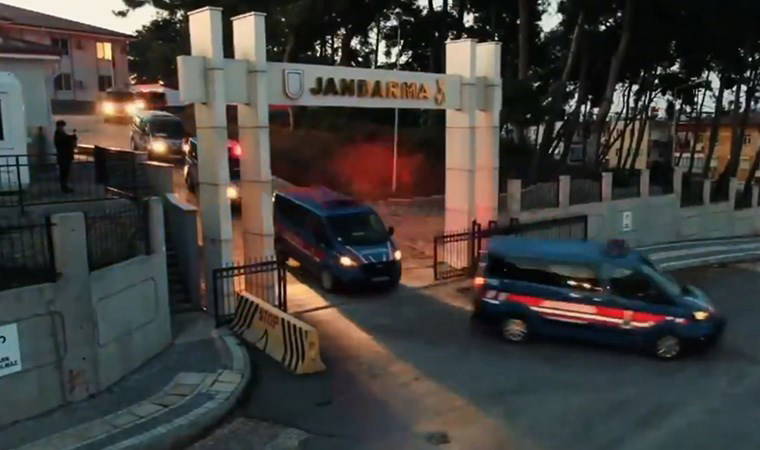 Antalya merkezli 13 ilde nitelikli dolandırıcılık operasyonu: 48 gözaltı