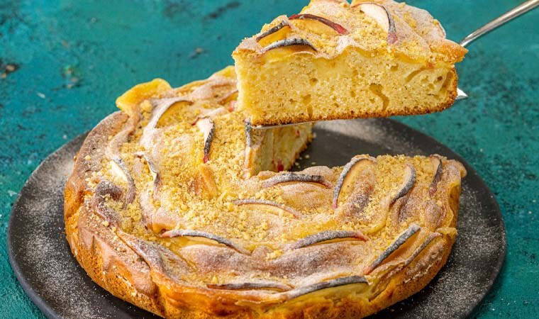 Tatlıların en lezzetlisi: Elmalı kremalı kek tarifi