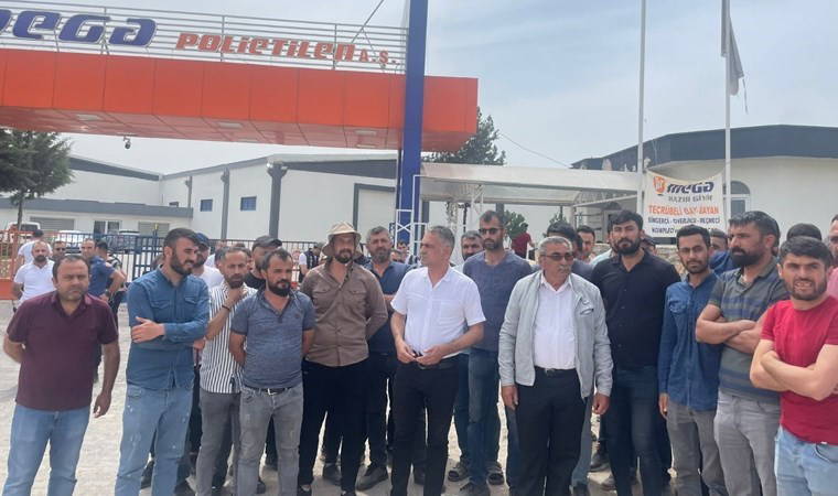 Hakkını arayan işçilerin çadırı yakıldı: 'Polis sadece seyretti'