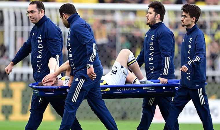 Fenerbahçe'de sakatlık şoku! Yıldız futbolcu oyunu tamamlayamadı: İki zorunlu değişiklik...