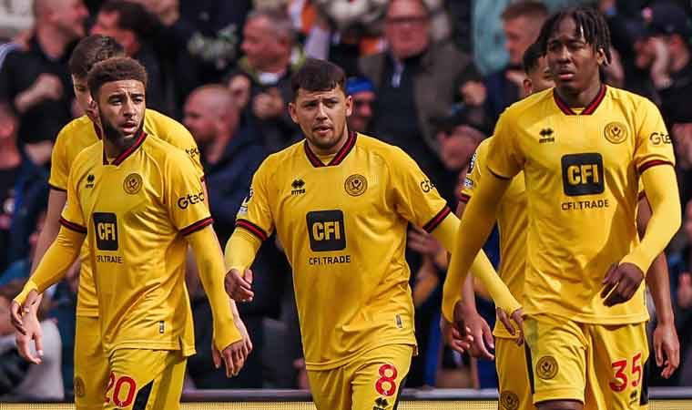 Premier Lig'den düşen ilk takım: Sheffield United