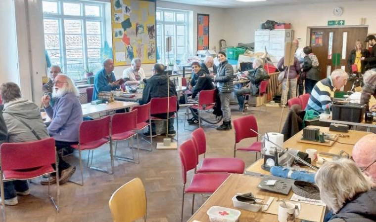 Eşyalara yeniden hayat veren tamirat kafeler -Gülseren Tozkoparan Jordan