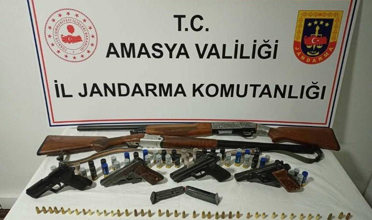 Amasya’da gazinoya operasyonda 6 ruhsatsız silah ele geçirildi: 6 gözaltı