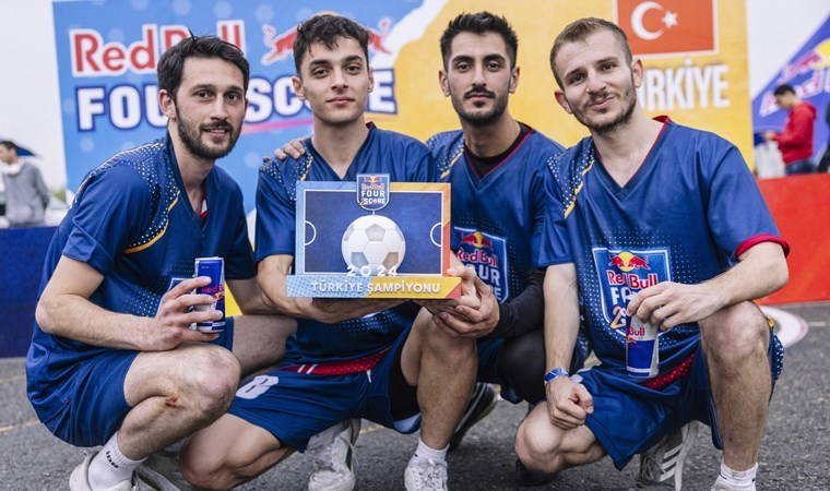 Red Bull Four 2 Score’da kazanan Futbolun Çavuşları!