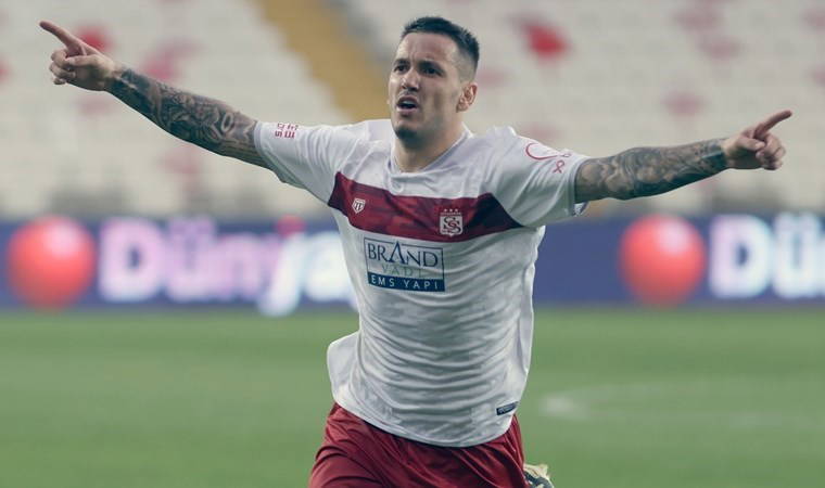 Icardi ile Dzeko'yu takip ediyor... Rey Manaj, Sivasspor tarihine geçti!