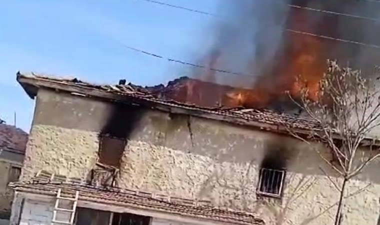 Çorum'da boş evde yangın çıktı