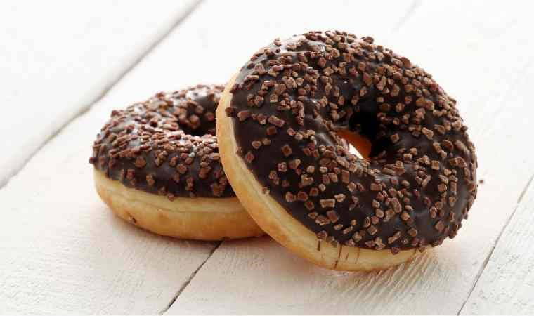 Damakları şenlendiren atıştırmalık: Pratik donut tarifi!