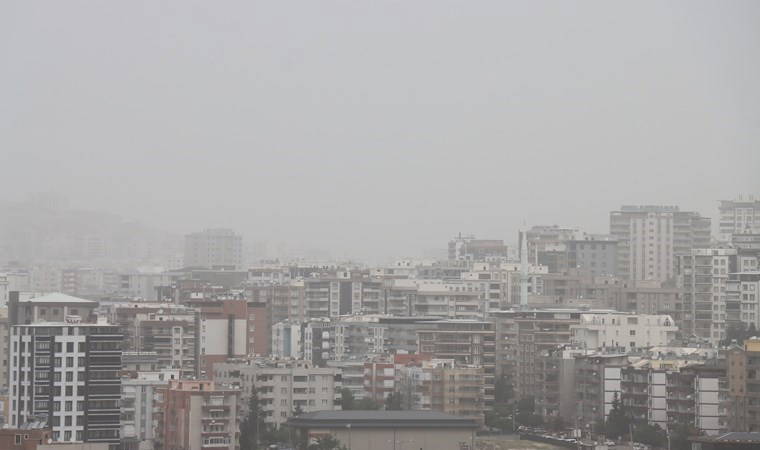 Şanlıurfa'da toz taşınımı etkili oldu!