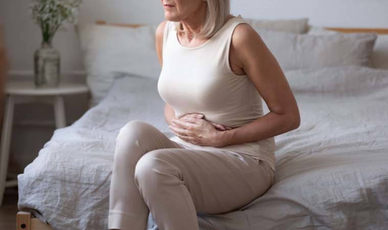 Menopoz semptomlarını azaltan 10 şifalı bitki!