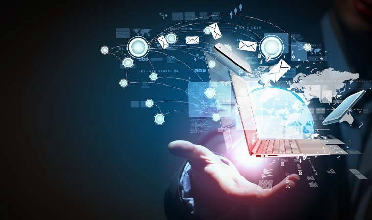 Sosyal medya kullanıcıları artıyor, iş dünyası rota değiştiriyor