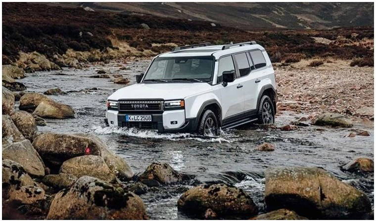 Toyota, Land Cruiser serisinin yeni nesil modeli Prado'yu Türkiye'de satışa sunacak