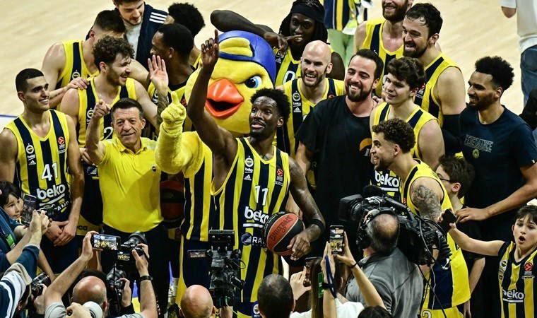 Fenerbahçe Beko, EuroLeague'de play-off'u garantiledi!