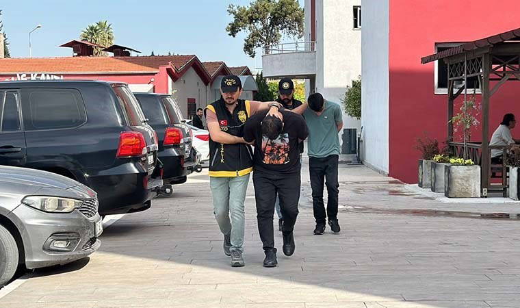 Adana’da çaldığı ciple iki araca çarpan şüpheli yakalandı