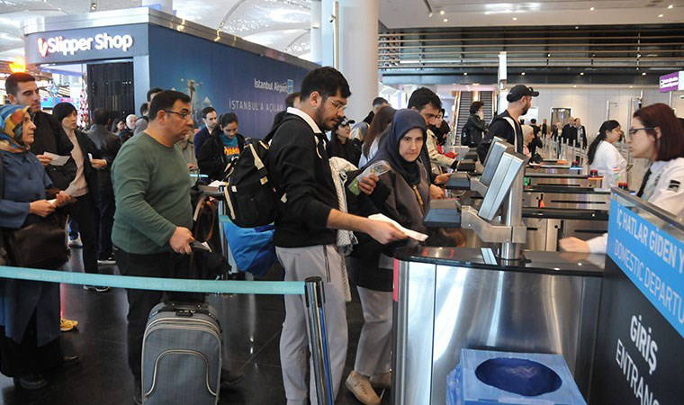 İstanbul Havalimanı'nda bayram tatili yoğunluğu