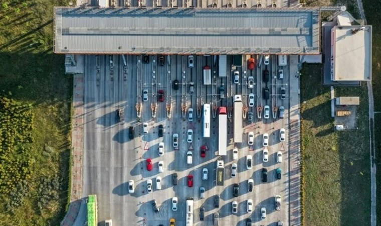 İstanbul-İzmir Otoyolu'nda bayram tatili hareketliliği yaşanıyor