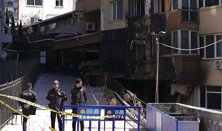 Beşiktaş'ta yanan gece kulübünün bulunduğu apartmanda güvenlik önlemleri sürüyor