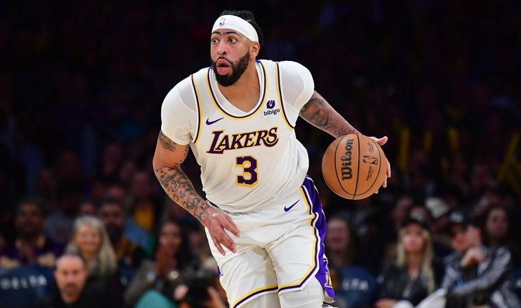 NBA'de Anthony Davis'in double-double'ı Los Angeles Lakers'ı galibiyete taşıdı!