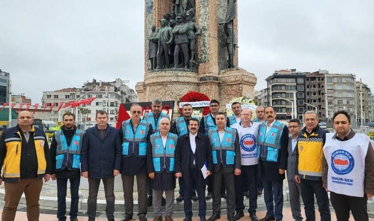 Memur-Sen Taksim'e çelenk bıraktı