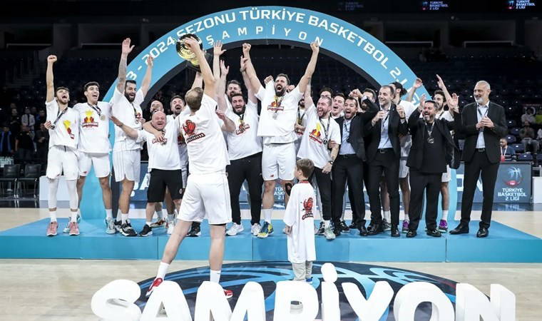 Türkiye Basketbol 2. Ligi'nde şampiyon Ayos Spor!