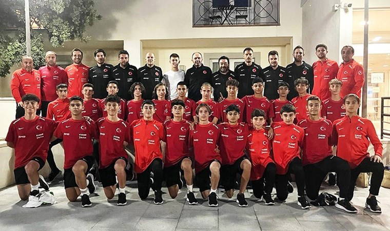Arda Güler'den U14 Milli Takımı'na ziyaret