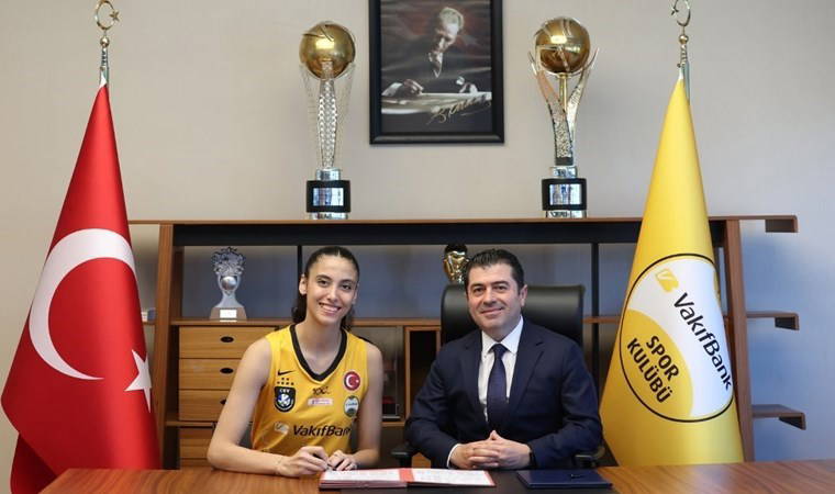 VakıfBank, Deniz Uyanık'ı kadrosuna kattı!