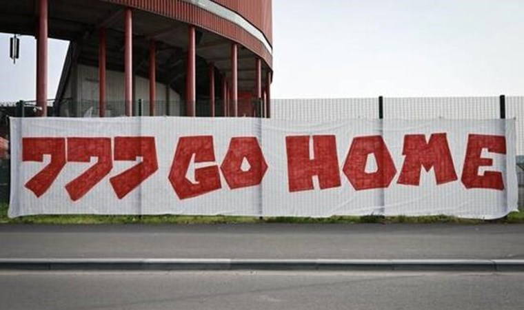 Taraftar protesto etti, Standart Liege maça çıkamadı