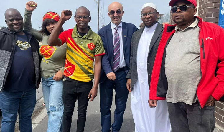 Güney Afrika'da Türk asıllı siyasetçi başbakan adayı oldu