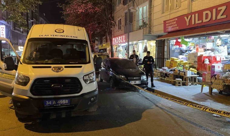 Esenyurt’ta alışveriş yapan çifte silahlı saldırı: 1 ölü, 1 yaralı