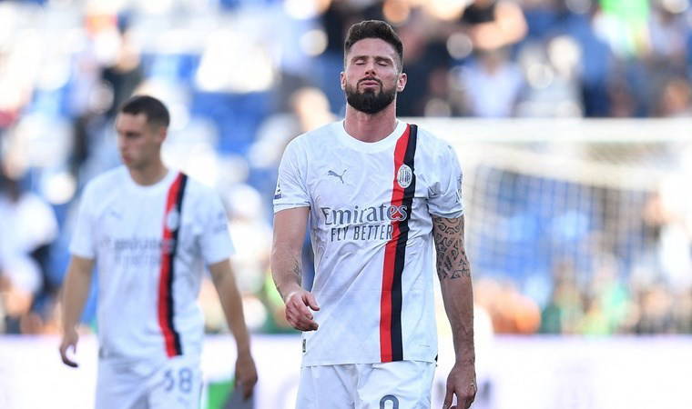 Olivier Giroud, Milan'dan ayrıldığını açıkladı