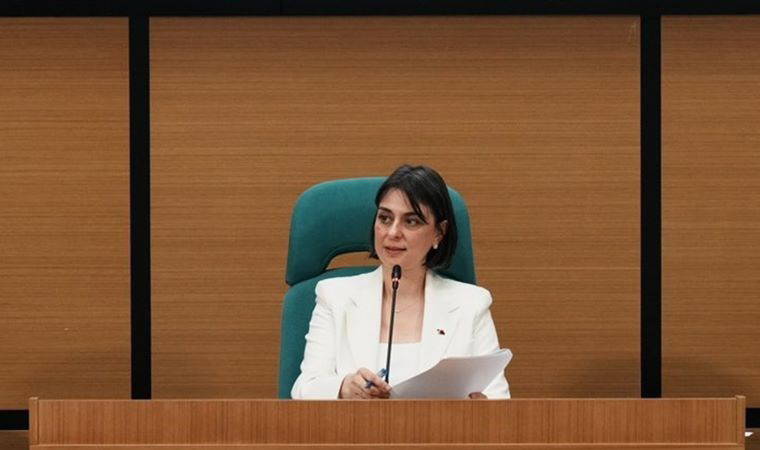 Sinem Dedetaş'ın ilk vaadi hayata geçiyor: CHP'li Üsküdar Belediyesi'nden emeklilere 5 bin TL'lik pazar alışverişi desteği!