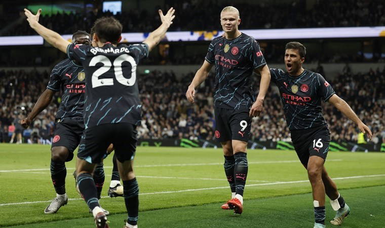 Kevin De Bruyne tarihe geçti: Manchester City şampiyonluğa bir adım uzaklıkta!