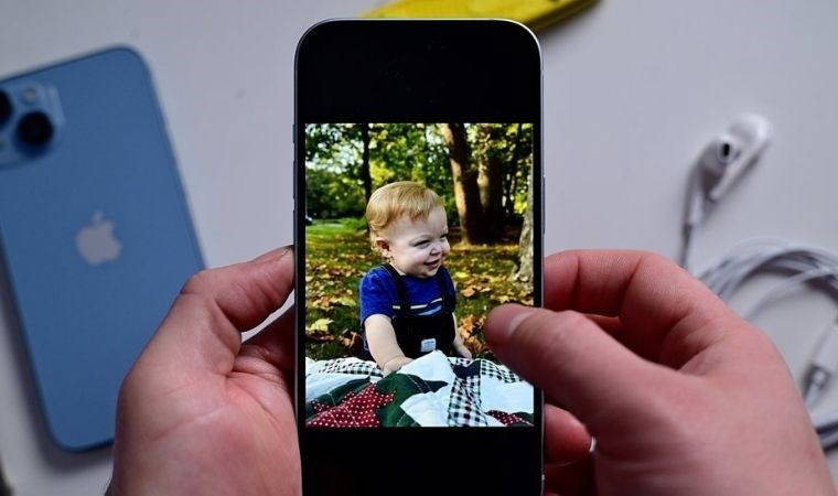 Sildiğinizi sanarken... iPhone'daki hata eski fotoğraflar geri geliyor!