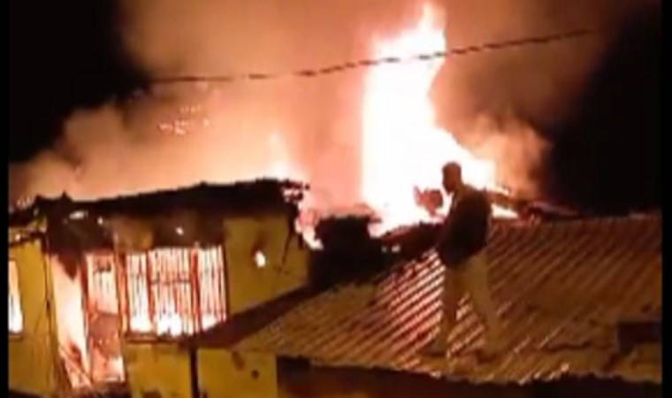 Prizde unutulan şarj aleti yangına sebep oldu