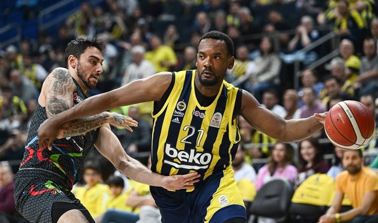 Fenerbahçe Beko'dan Aliağa Petkim'e 30 sayı fark