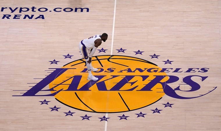 Lakers, 5 koç adayıyla görüşme izni aldı