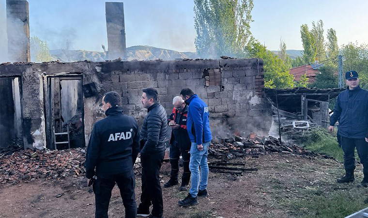 Çankırı'da acı olay: Evde çıkan yangında anne ve kızı hayatını kaybetti