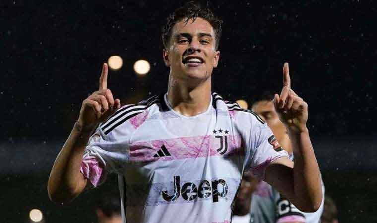 Milli yıldız Kenan Yıldız'dan Massimiliano Allegri mesajı