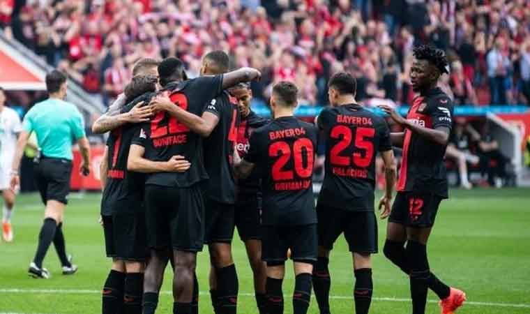 Xabi Alonso ve Leverkusen'den tarihe geçen şampiyonluk!