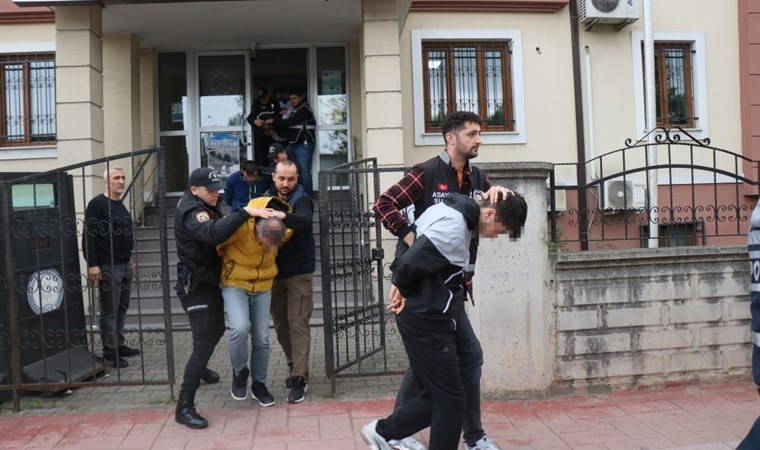 Film sahnesi değil… Müşteri gibi taksiye binip kafasına sıkmışlar!